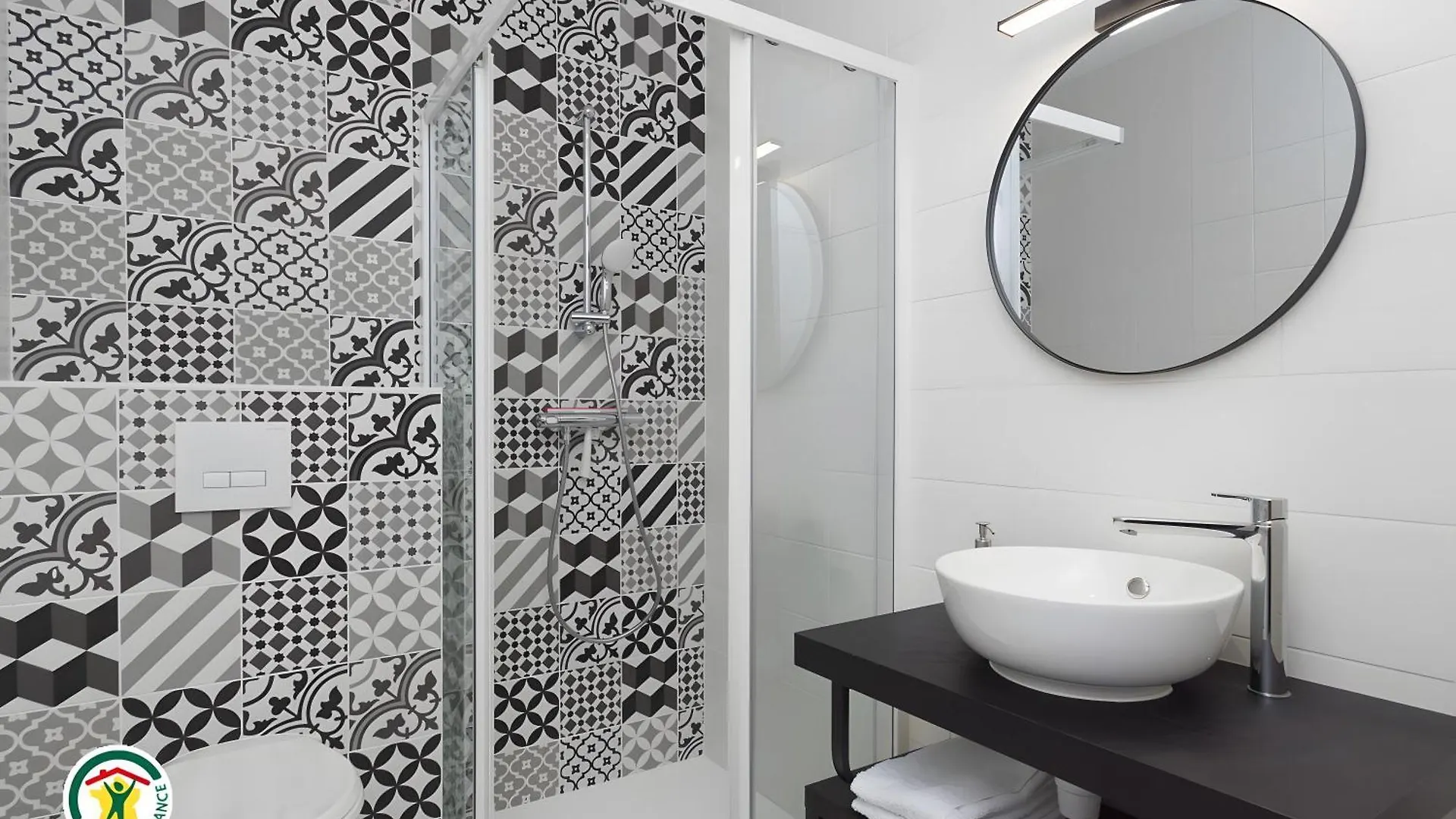 Hotel Les Loges De Perelle Chozeau 0*,  Francia